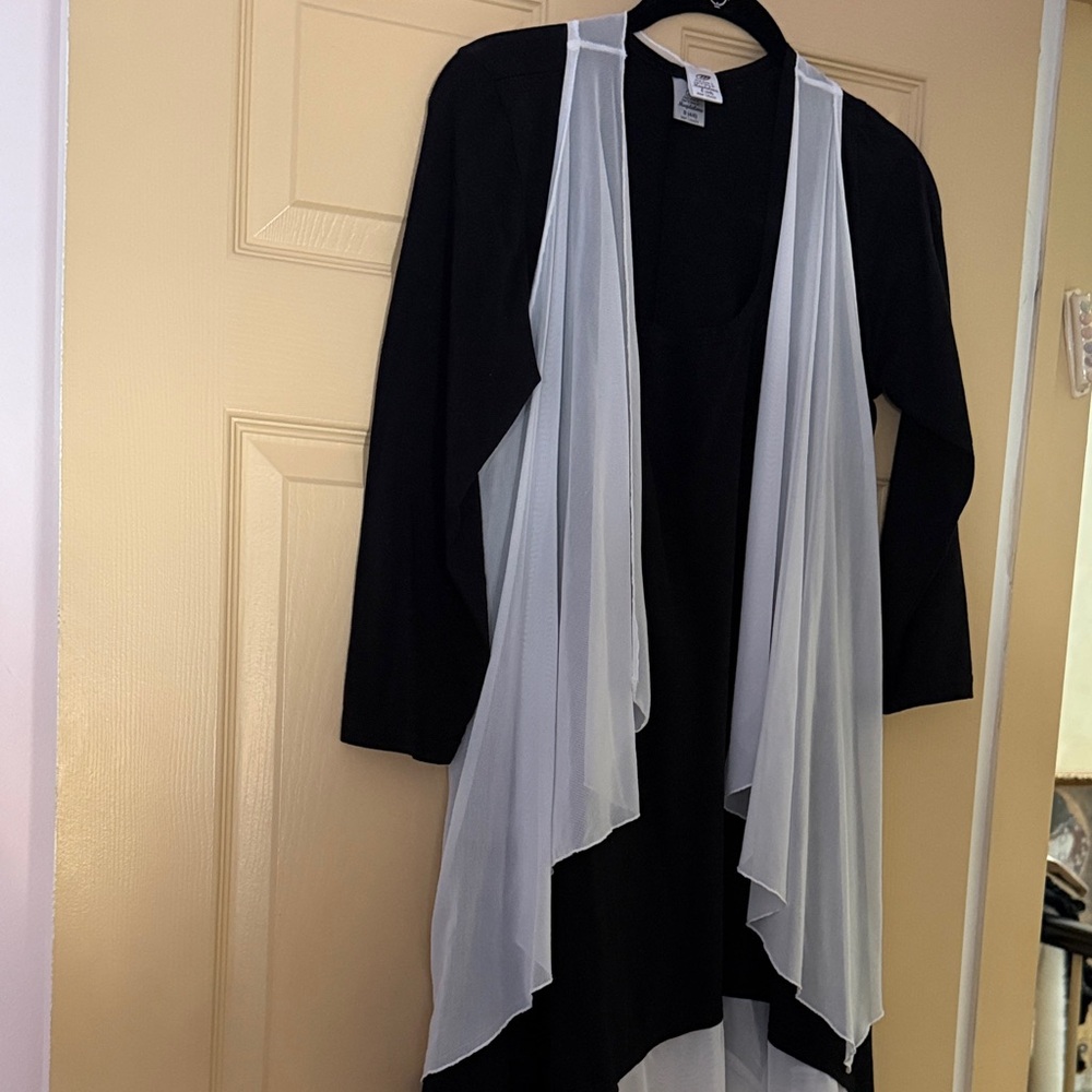 Elegant Black and White Women's tunic/dress